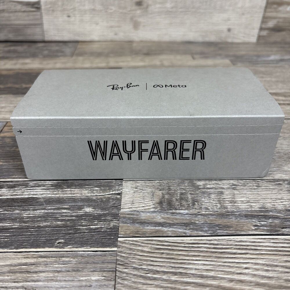 Ray-Ban Meta Wayfarer,  RW 4008, Matte Black / L Transitions Graph Green SEALED